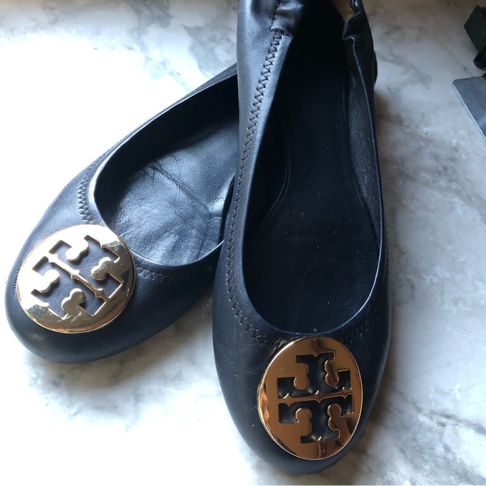 Tory Burch Mini Travel navy blue with gold Ballet Flat.